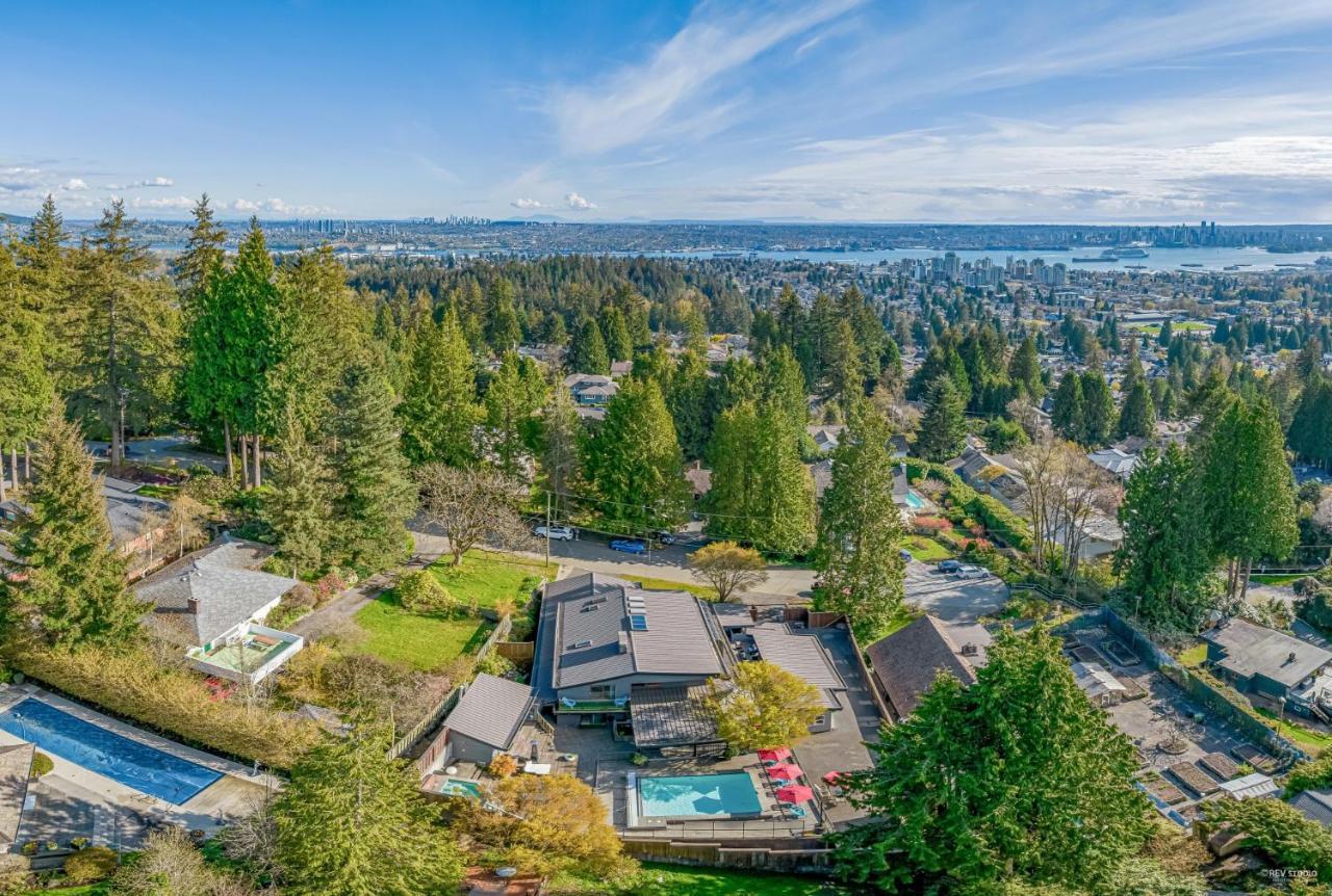 Cypress: Private Bedroom/Bathroom/Office, With Shared Pool, Hot Tub North Vancouver Buitenkant foto