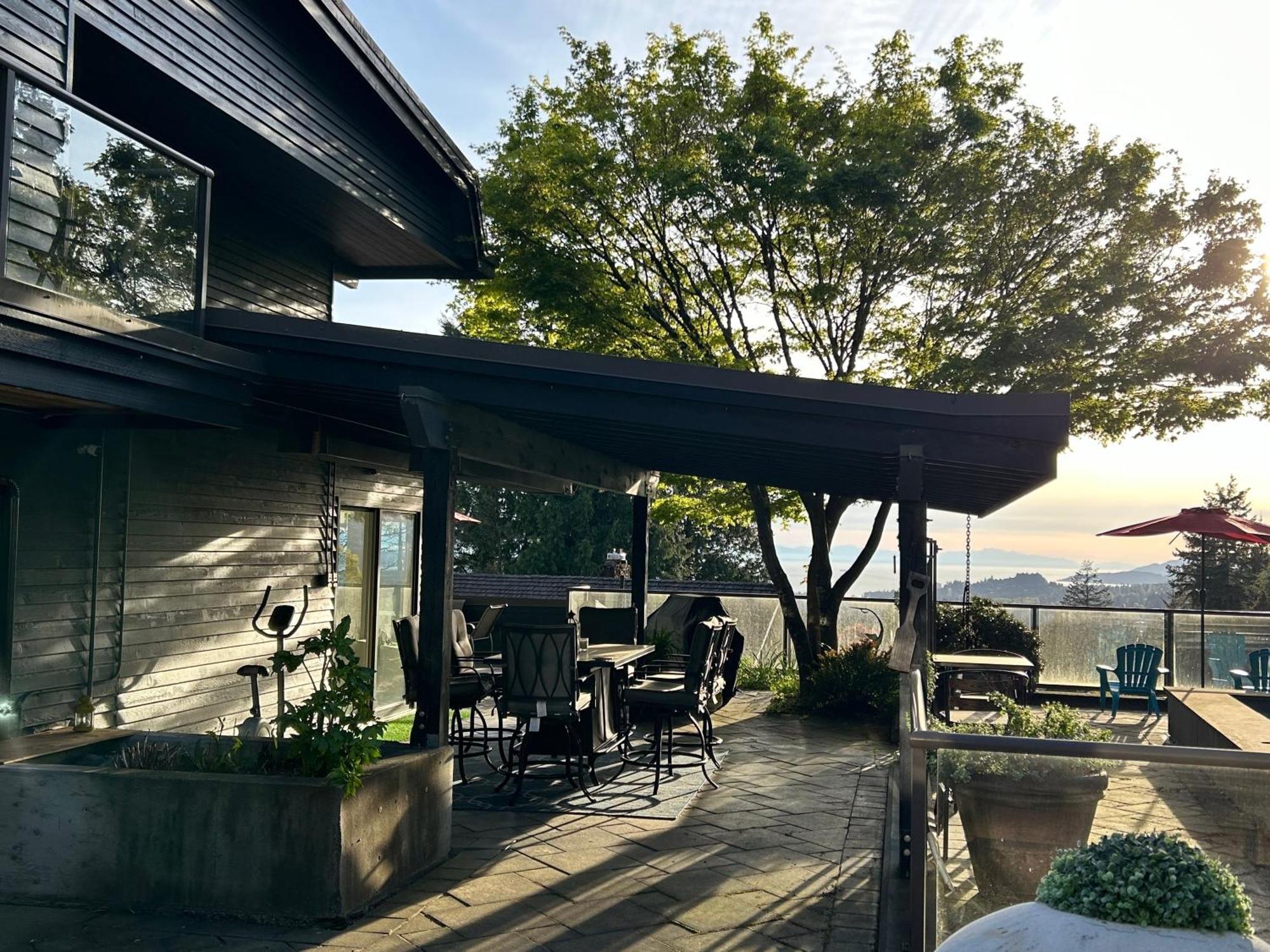 Cypress: Private Bedroom/Bathroom/Office, With Shared Pool, Hot Tub North Vancouver Buitenkant foto