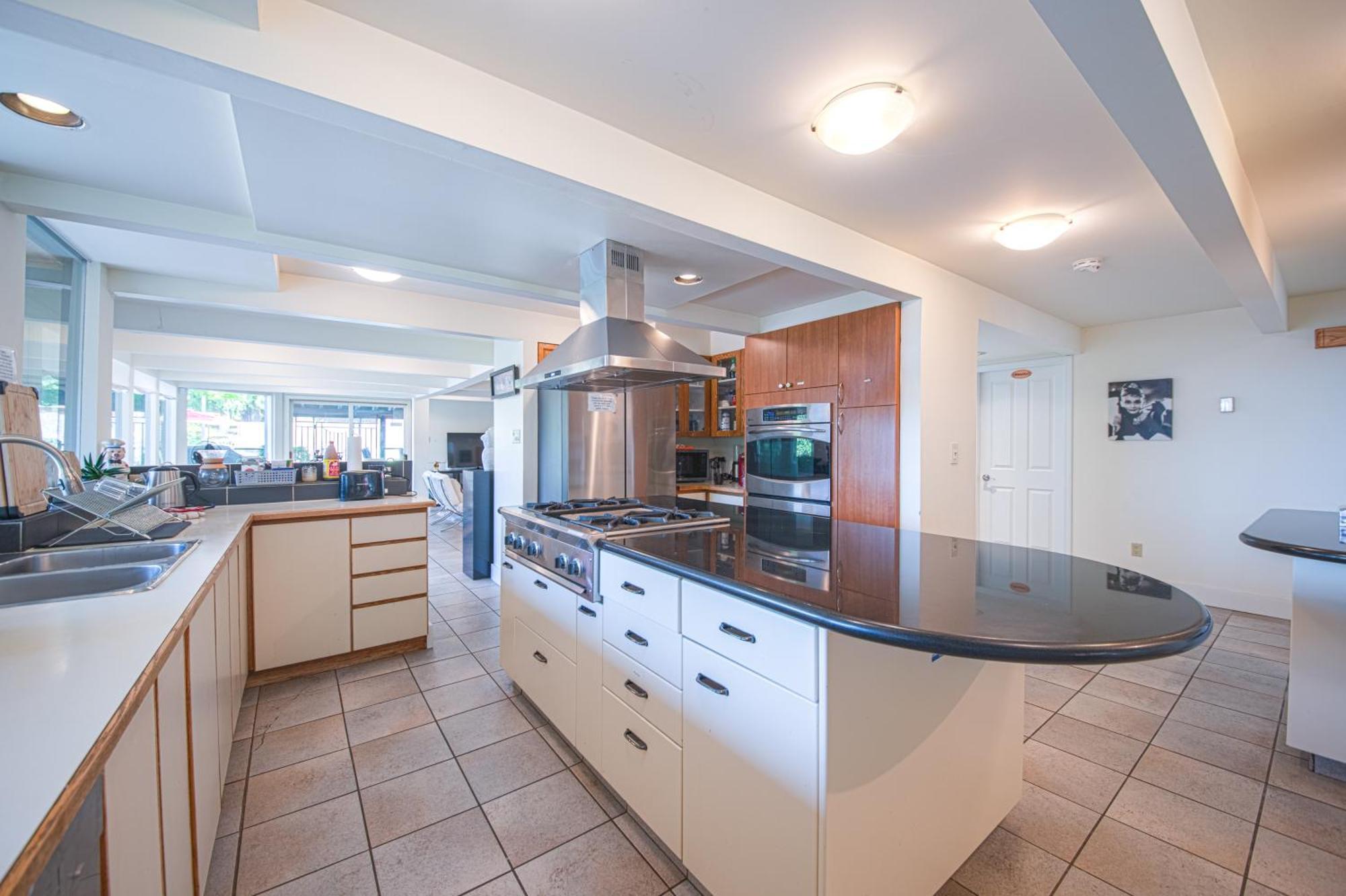 Cypress: Private Bedroom/Bathroom/Office, With Shared Pool, Hot Tub North Vancouver Buitenkant foto