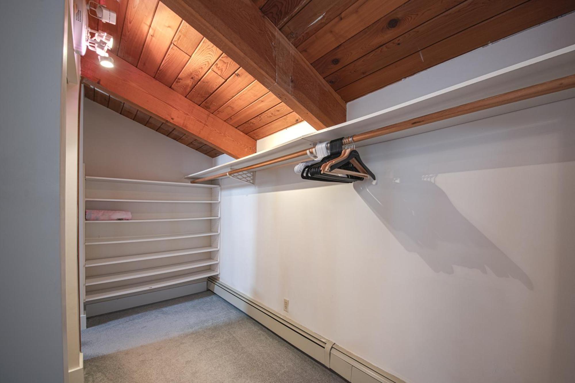 Cypress: Private Bedroom/Bathroom/Office, With Shared Pool, Hot Tub North Vancouver Buitenkant foto